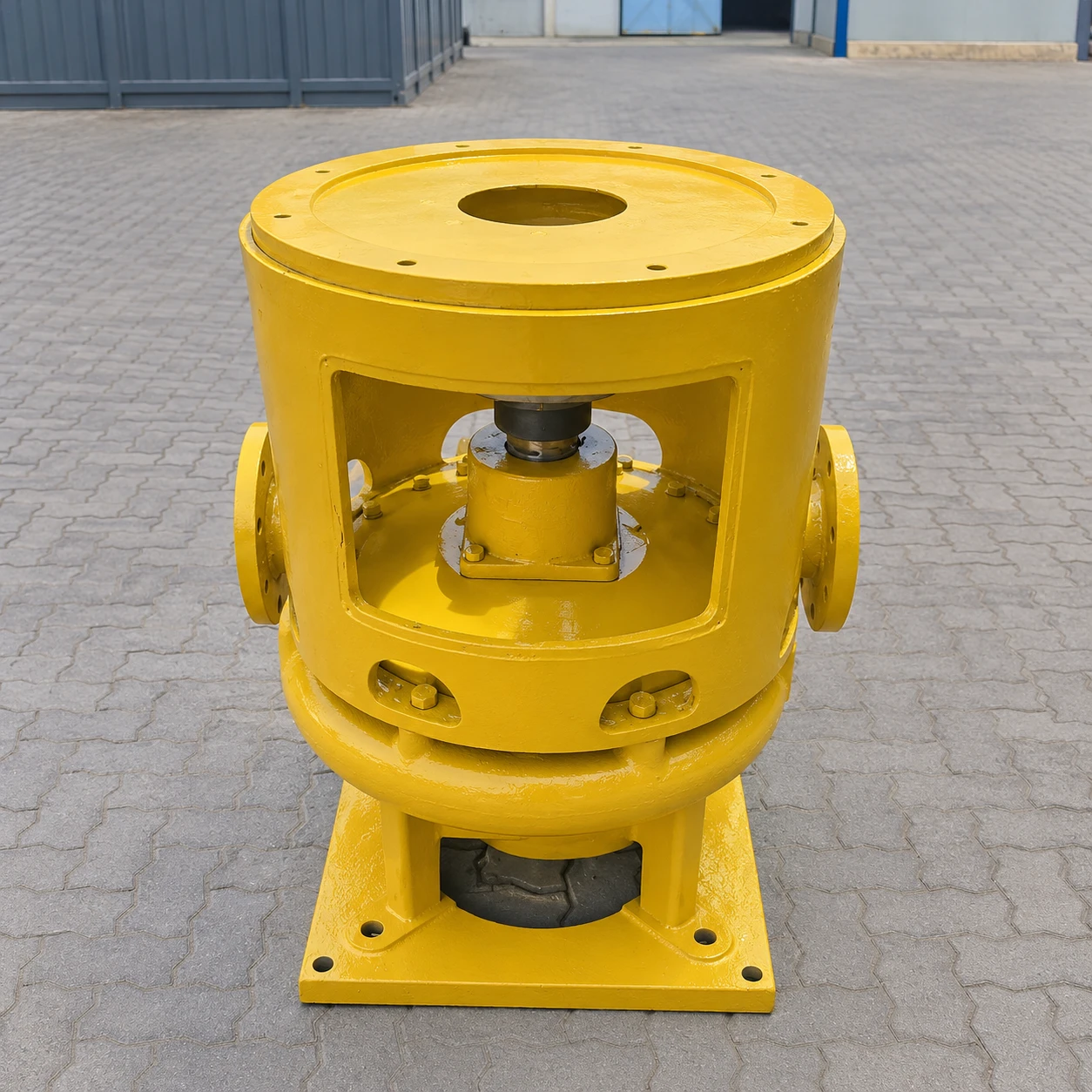 Vertical pump casing after repainting in the workshop yard Vertical pump casing after repainting in the workshop yard